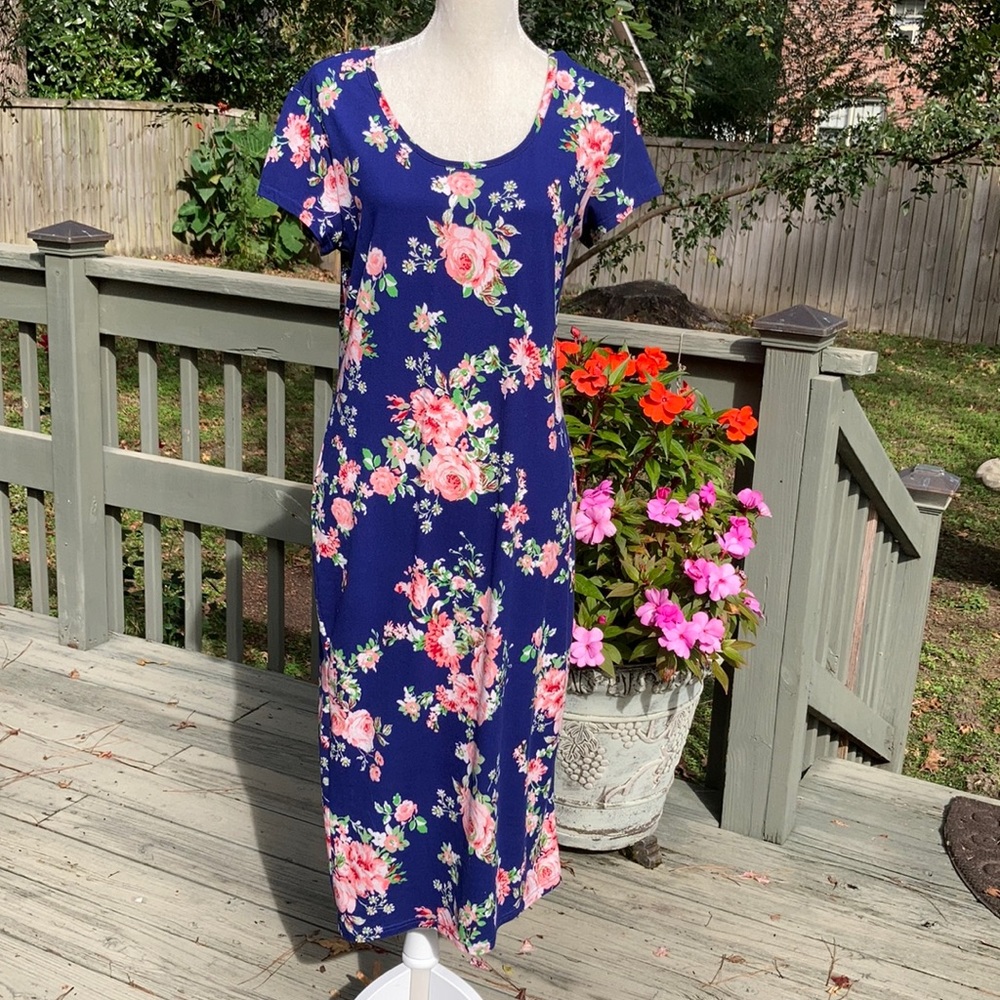 Flowery T-Shirt Dress